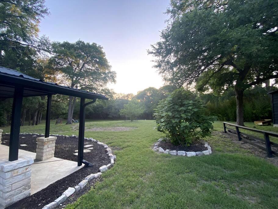 Villa Relaxing Alpaca Ranch Mins From Downtown Wimberley Extérieur photo