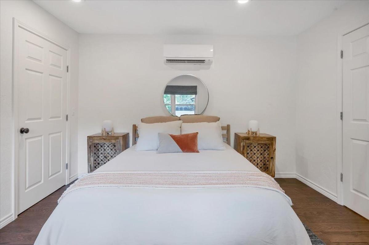 Villa Relaxing Alpaca Ranch Mins From Downtown Wimberley Extérieur photo